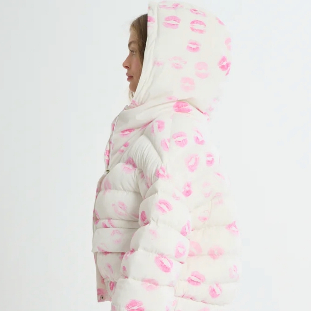 Selkie Kiss On Lips Hooded Puffer Jacket - Picture 3 of 10